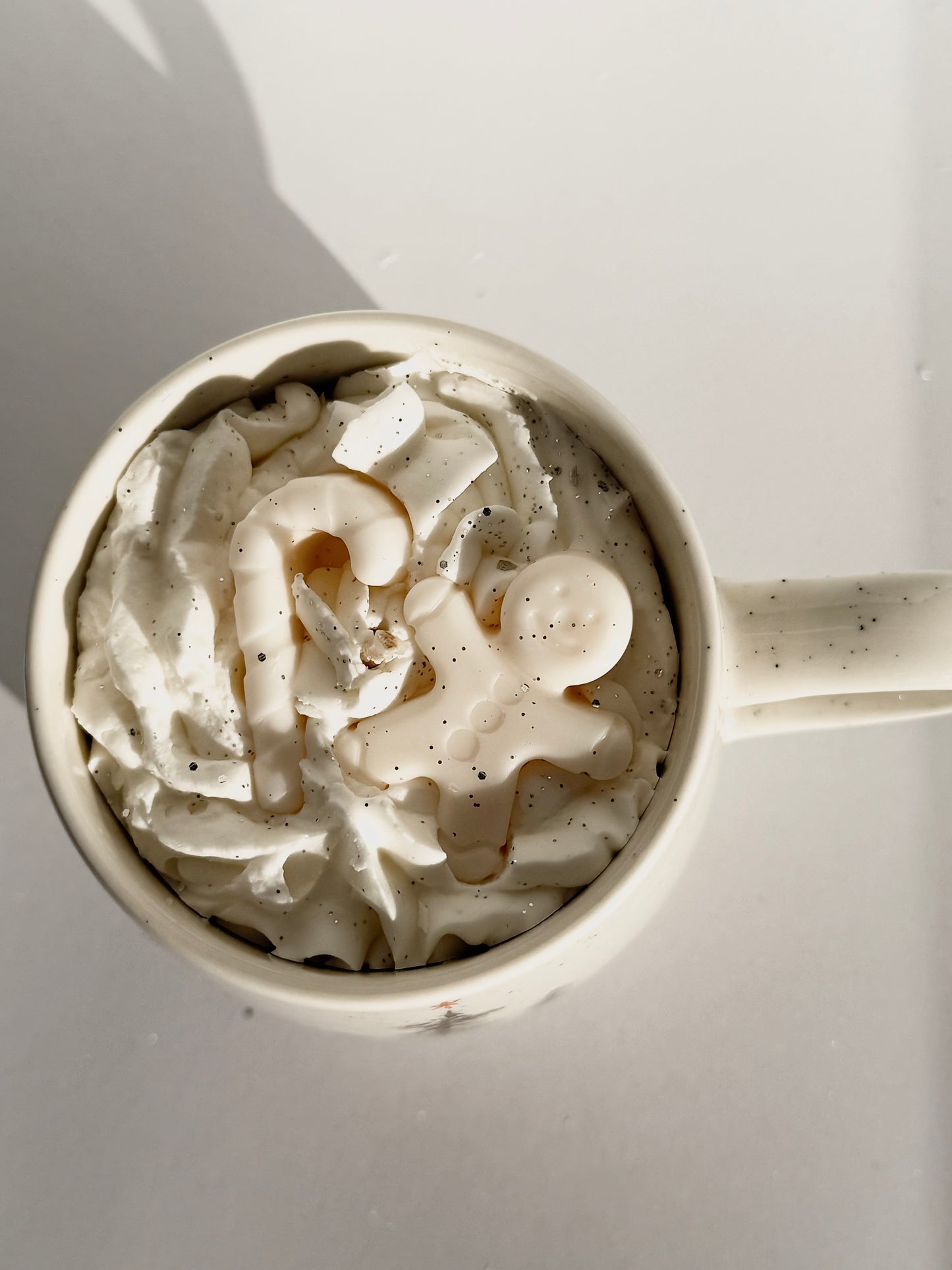 Bougie chantilly parfumée - Mug de Noël Forêt